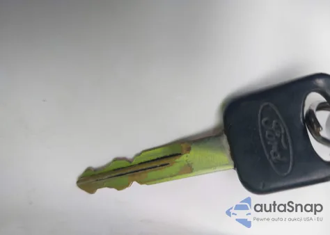 2005 Ford E-350 Super Duty Xl/Xlt из США, поврежденный, VIN 1FBSS31S35HB12695